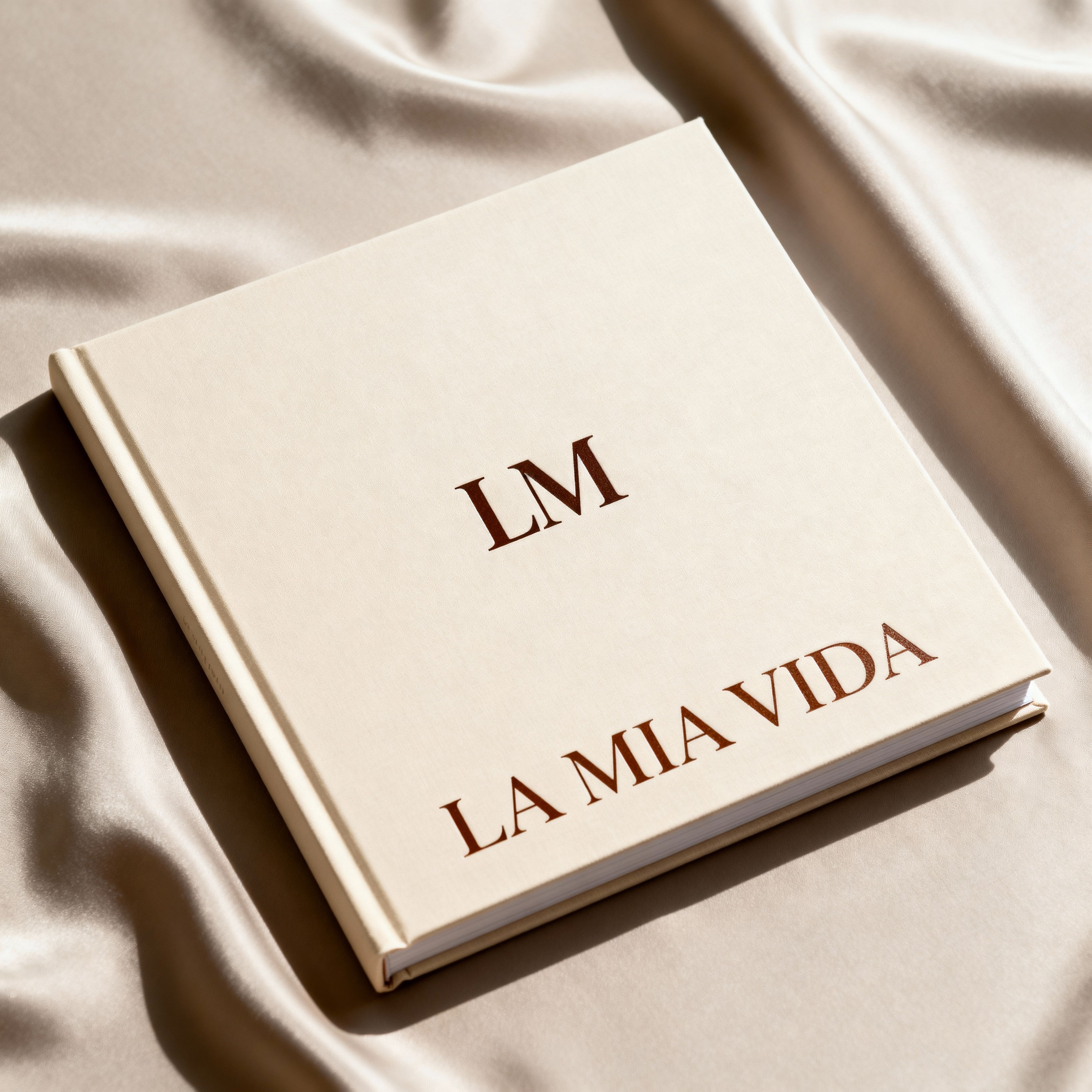 Álbum personalizado 70 pg  “La Mia Vida” — Tus recuerdos, impresos para siempre